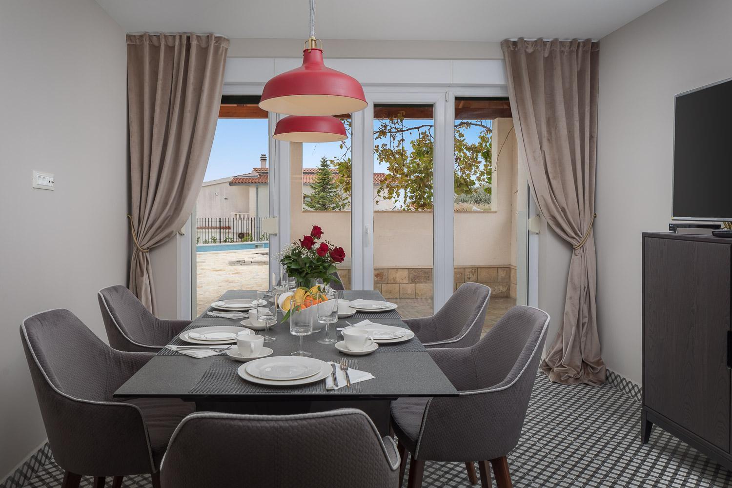 Mater - Luxuriously Equipped With A 15m Long Swimming Pool Villa *