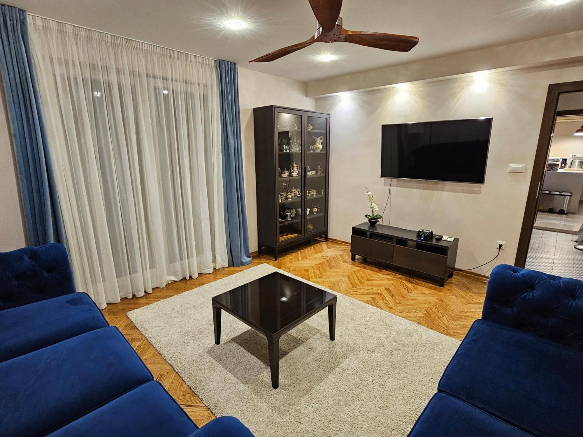 Mater - Luxuriously Equipped With A 15m Long Swimming Pool Zrnovnica